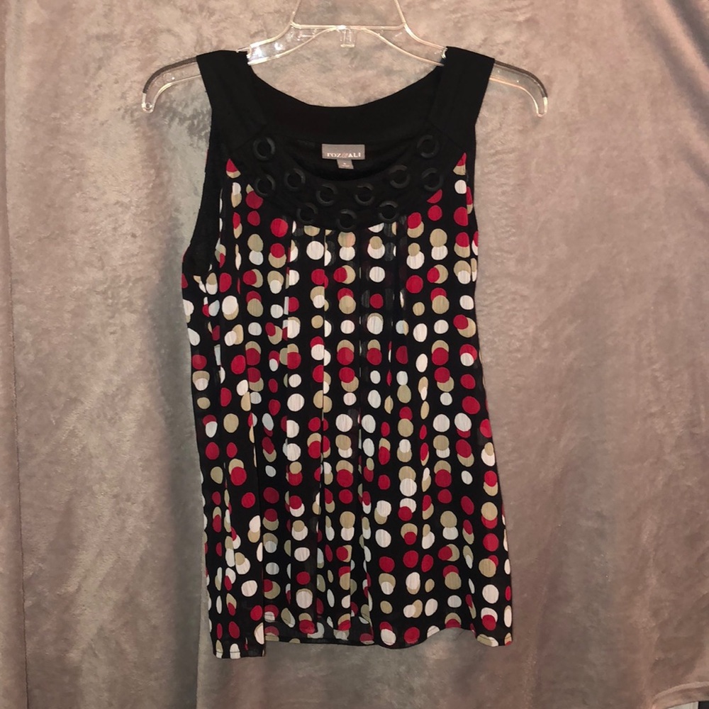 Roz&Ali black red and tan dotted blouse